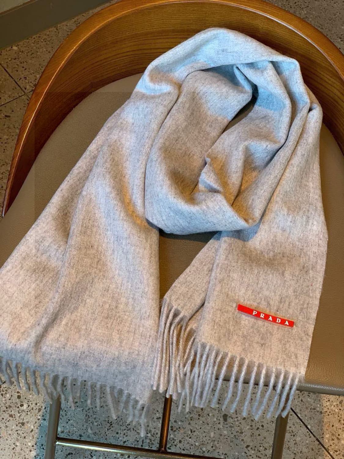 프라다 리나일론 개버딘 앤 울 스카프 상품이미지5