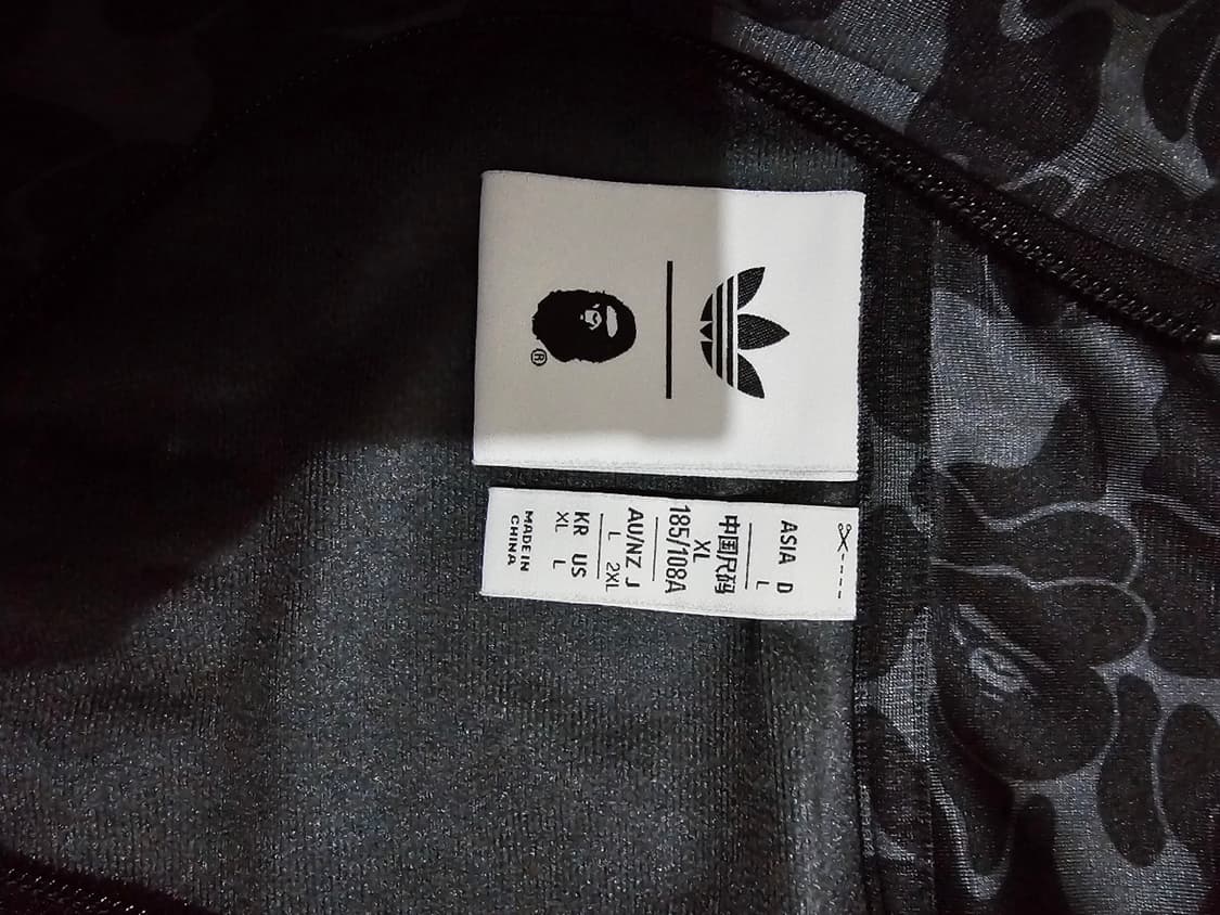 상태최상 아디다스 x 베이프 올오버 트랙탑 져지 105 / XL 상품이미지5