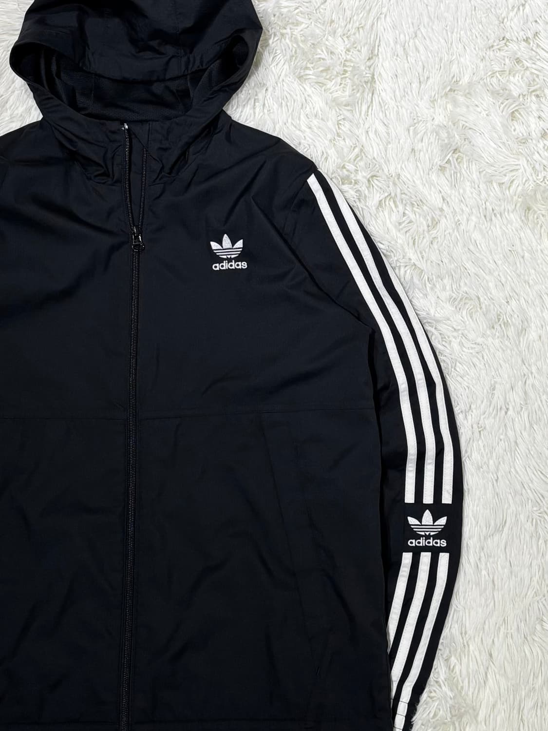 아디다스 블랙 삼선 바람막이 상품이미지5
