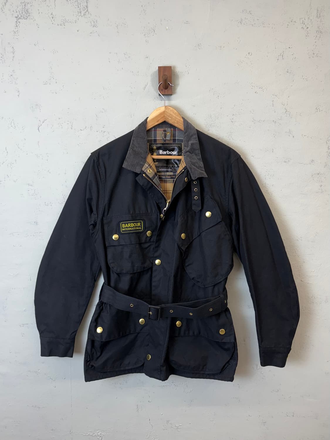 바버 인터네셔널 A7 왁스 자켓 상품이미지1