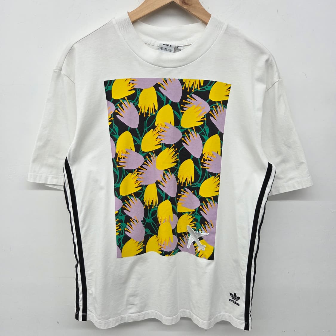 아디다스 플라워 프린팅 반팔 티셔츠 화이트 남xs 상품이미지2