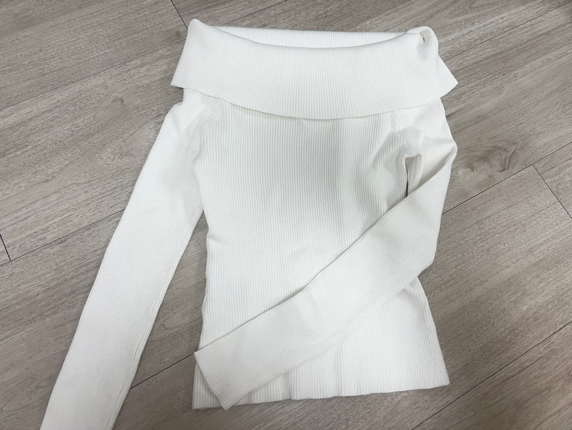 h&m 오프숄더 니트  상품이미지2