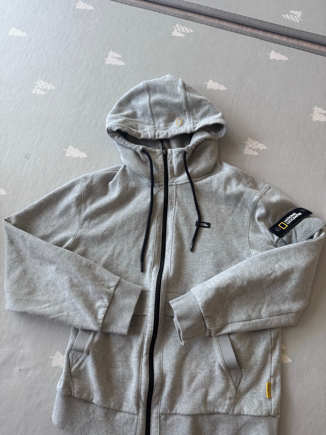 내셔널지오그래픽 후드집업 팝니다 상품이미지1