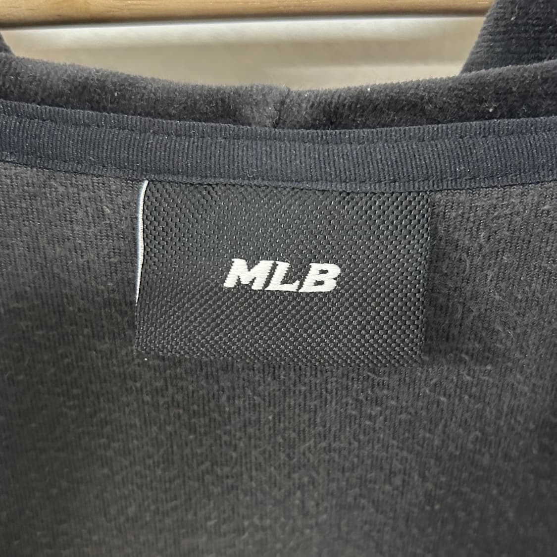 MLB 뉴욕 양키스 벨벳 후드집업 블랙 상품이미지5