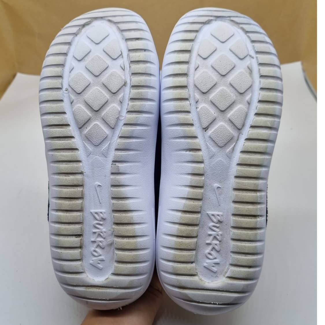 나이키 버로우 털슬리퍼250. 상품이미지3