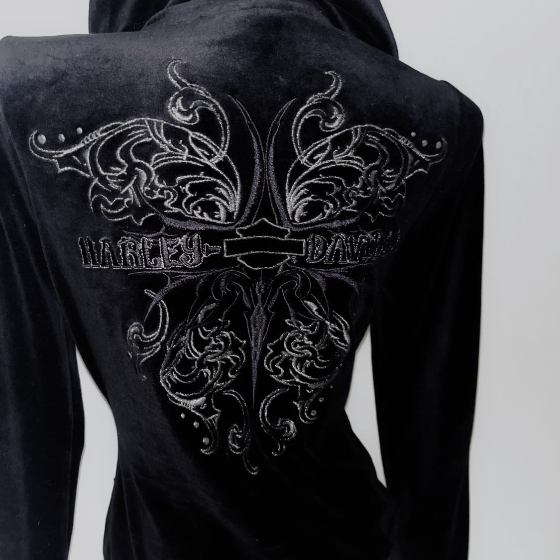 Harley Davidson 2010s 블랙 벨벳 자수 슬림핏 후드집업 상품이미지3
