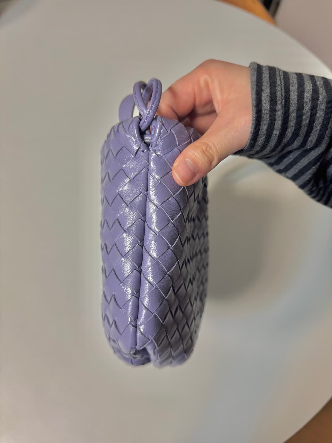 보테가베네타 벌브백 스몰 라일락 컬러 상품이미지3