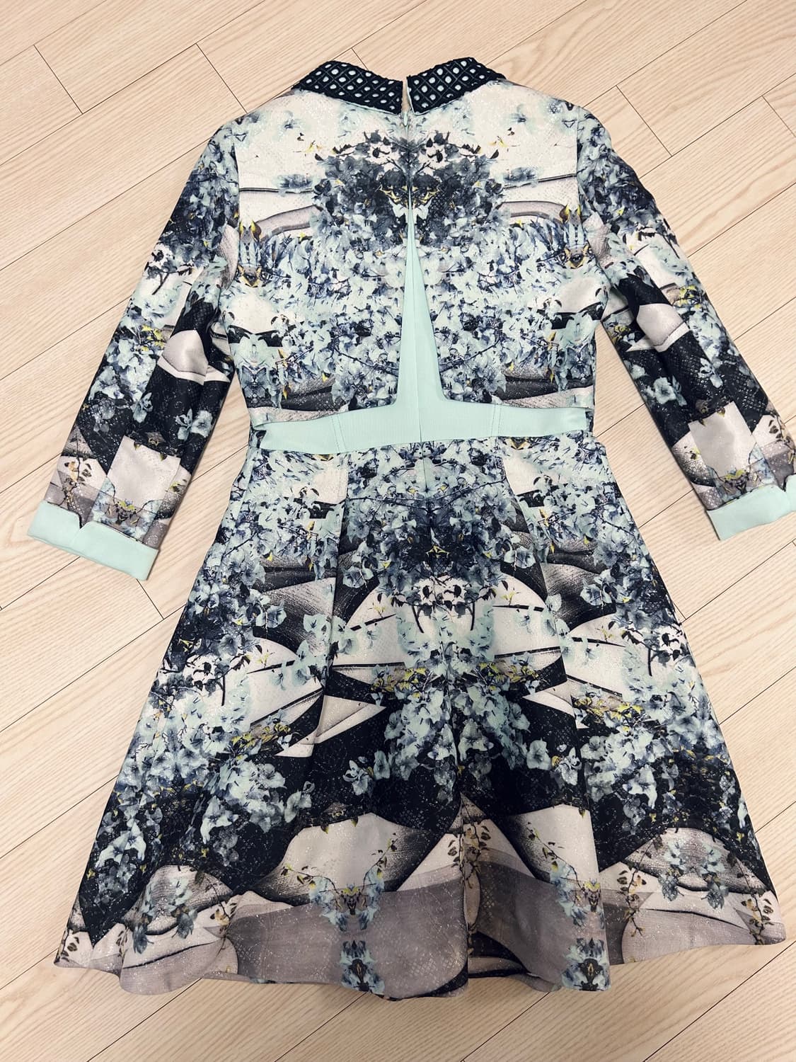 라인 LINE 메이카 원피스 정장 원피스 상품이미지2