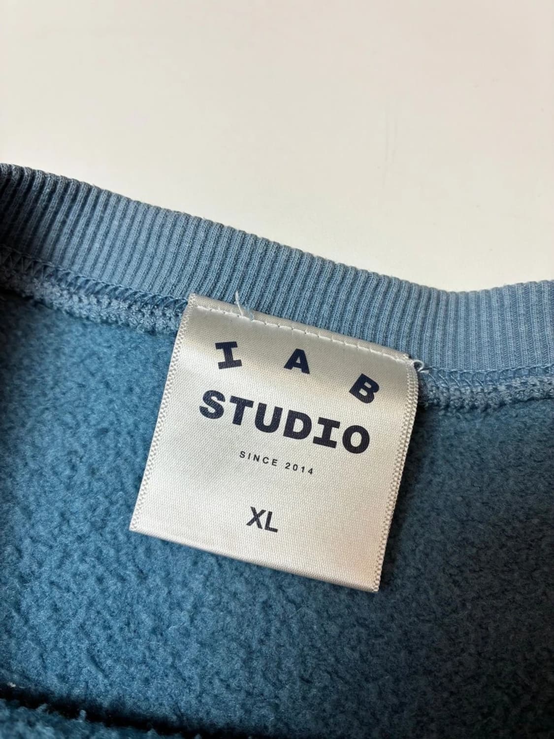 아이앱스튜디오 시그니처 스웻 크루넥 맨투맨 PN8138 상품이미지9