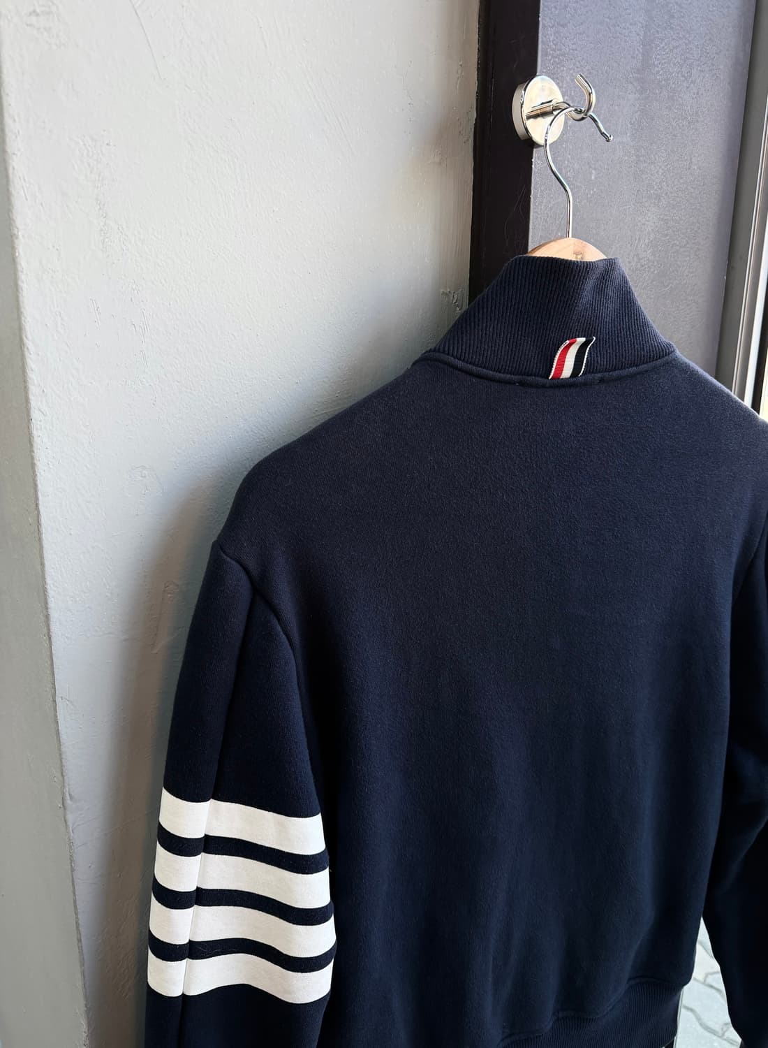 1/ 톰브라운 클래식 4-바 루프백 집업 자켓 상품이미지9