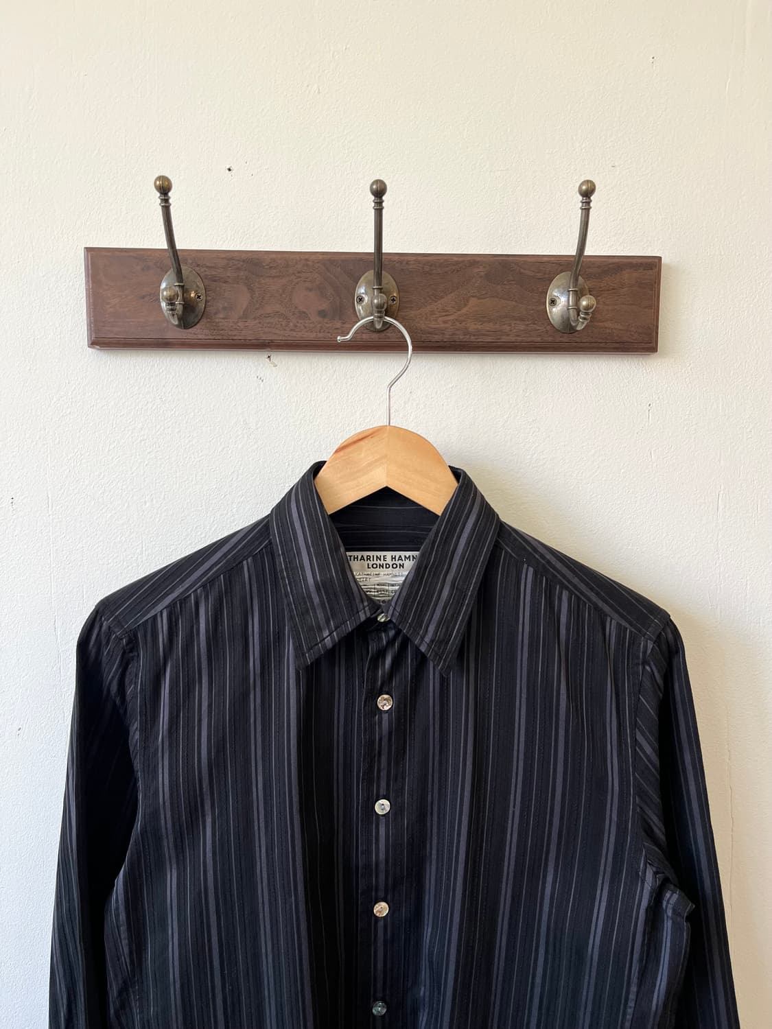 캐서린 햄넷 아카이브 블랙 셔츠 상품이미지3