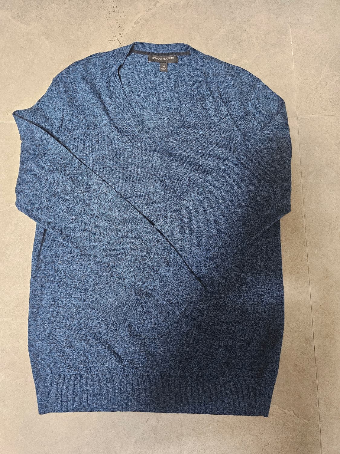 바나나리퍼블릭 V넥 네이비 니트 M 상품이미지1