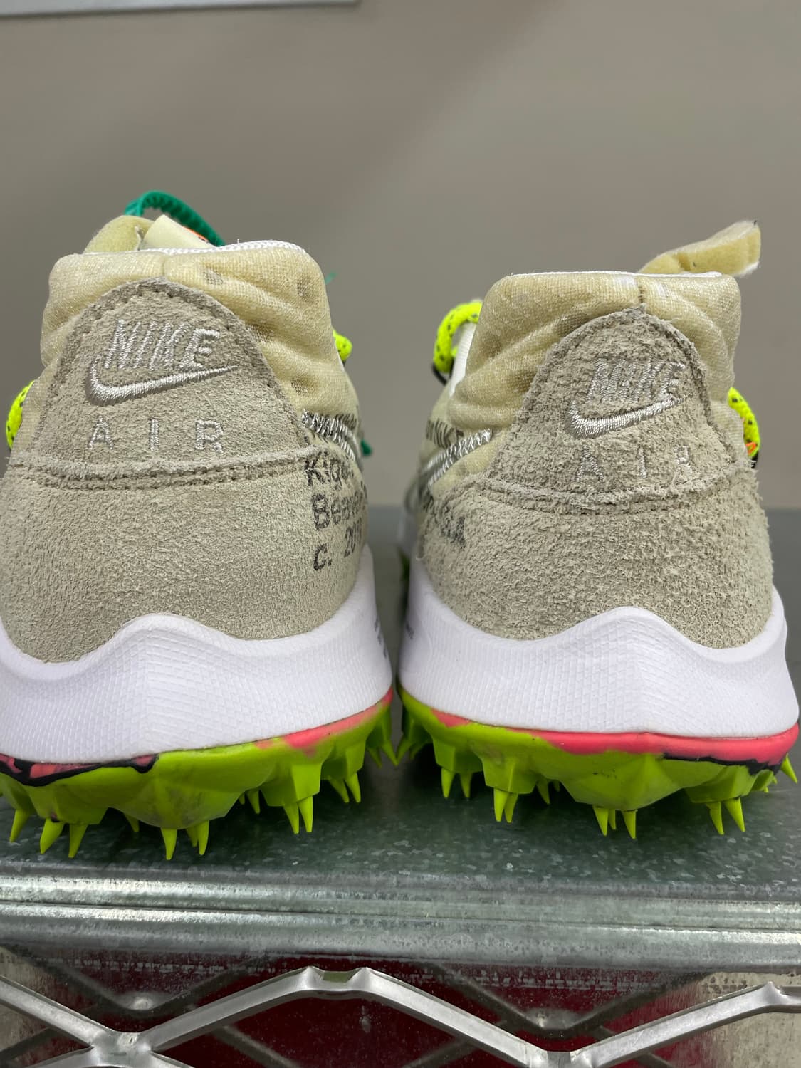 나이키 X 오프화이트 줌 테라 카이거 5 화이트 290 상품이미지9