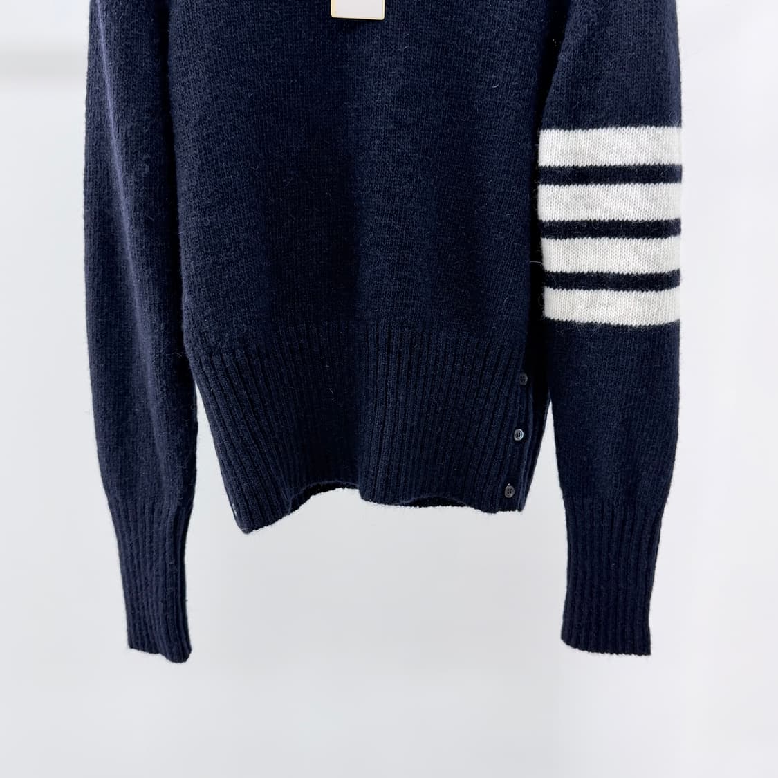 [미사용/1] 톰브라운 사선완장 셰틀랜드 울 니트 네이비 상품이미지4