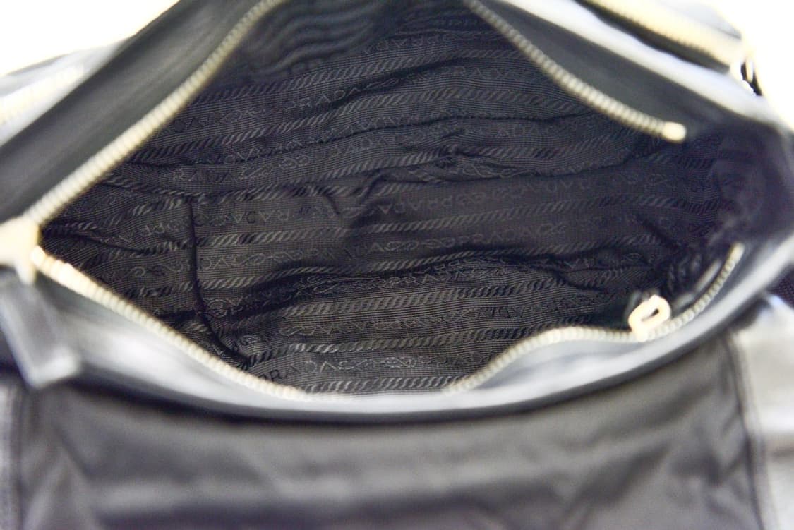 프라다 포코노 & 레더 버클 펀칭 숄더백(정품) 상품이미지10