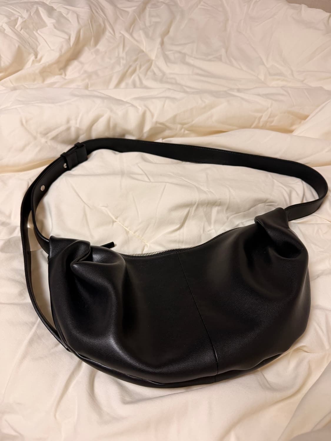 플로르 오위 슬링백 블랙 상품이미지3