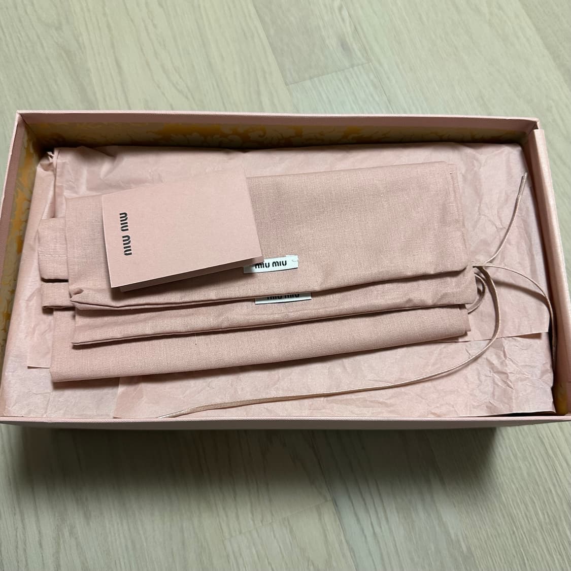 미우미우 발레리나 플랫 블랙 도트 37사이즈 / 새상품  상품이미지5