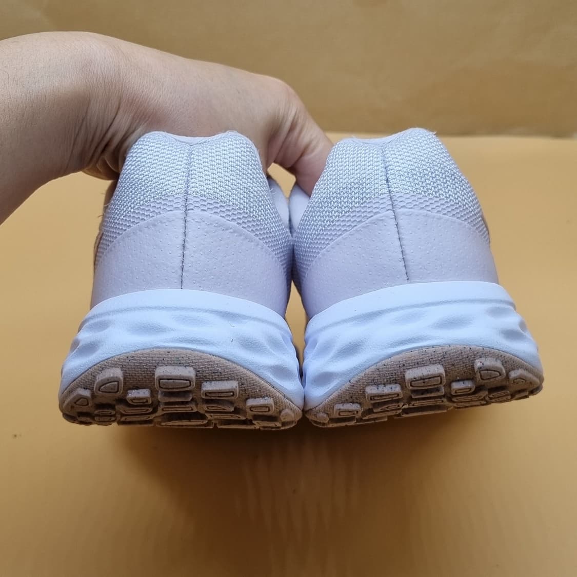 나이키 레볼루션6 여성운동화240. 상품이미지4