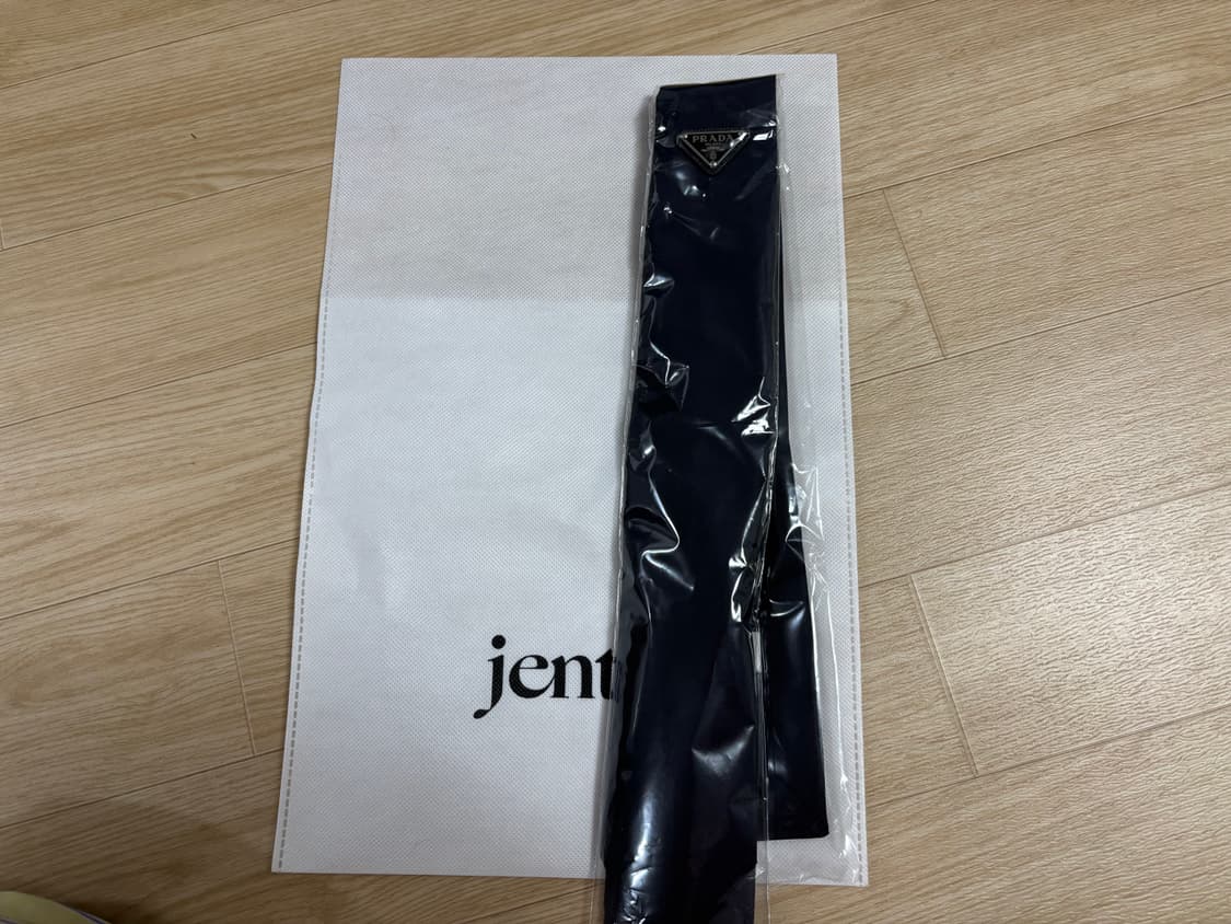 프라다 넥타이 UCR771WQ8 F0SVF 새상품 상품이미지3