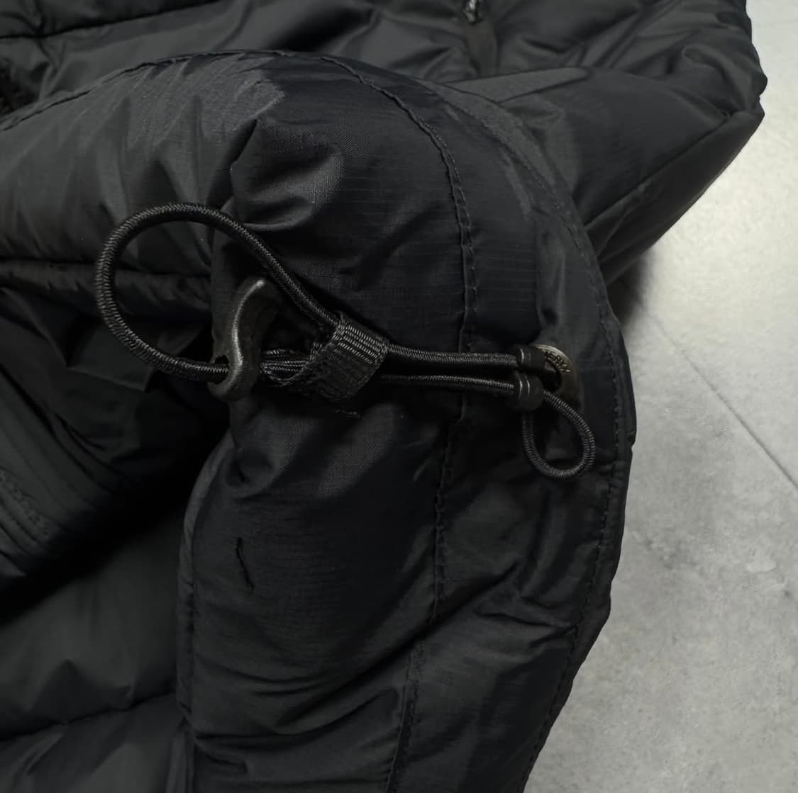 아크테릭스 경량패딩 블랙 상품이미지7