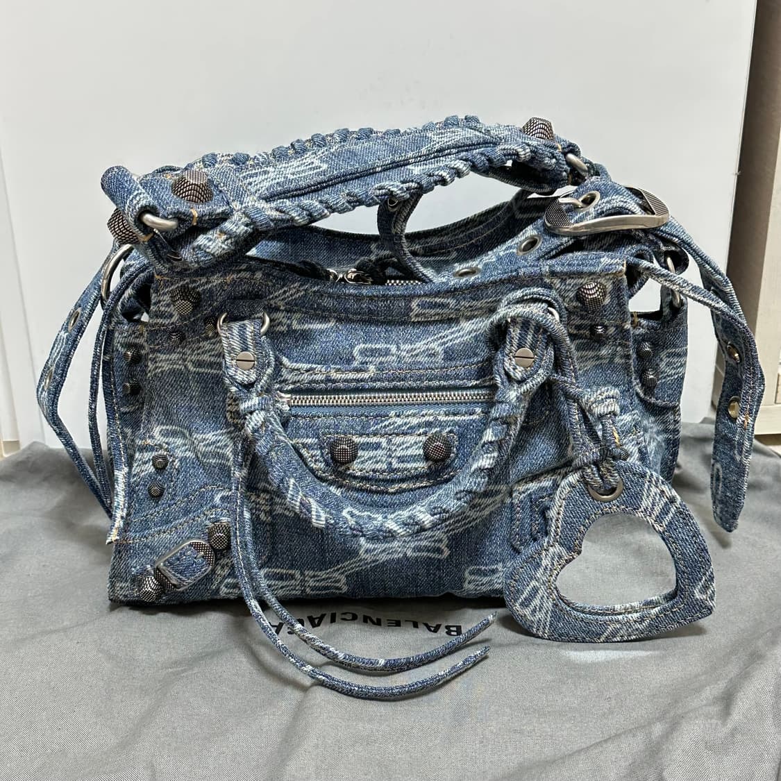 발렌시아가 네오카골 XS 데님 상품이미지1