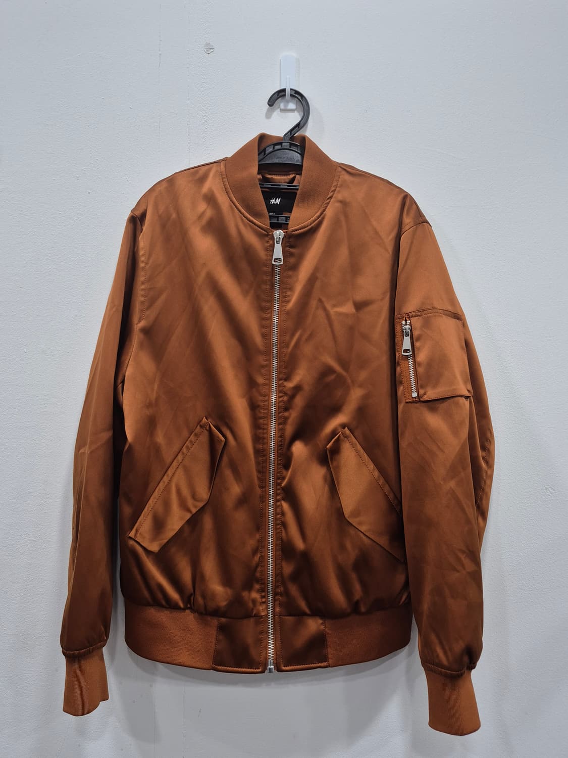 H&M 에이치앤엠 실크느낌 MA-1 항공점퍼 남성 95~100사이즈 상품이미지1