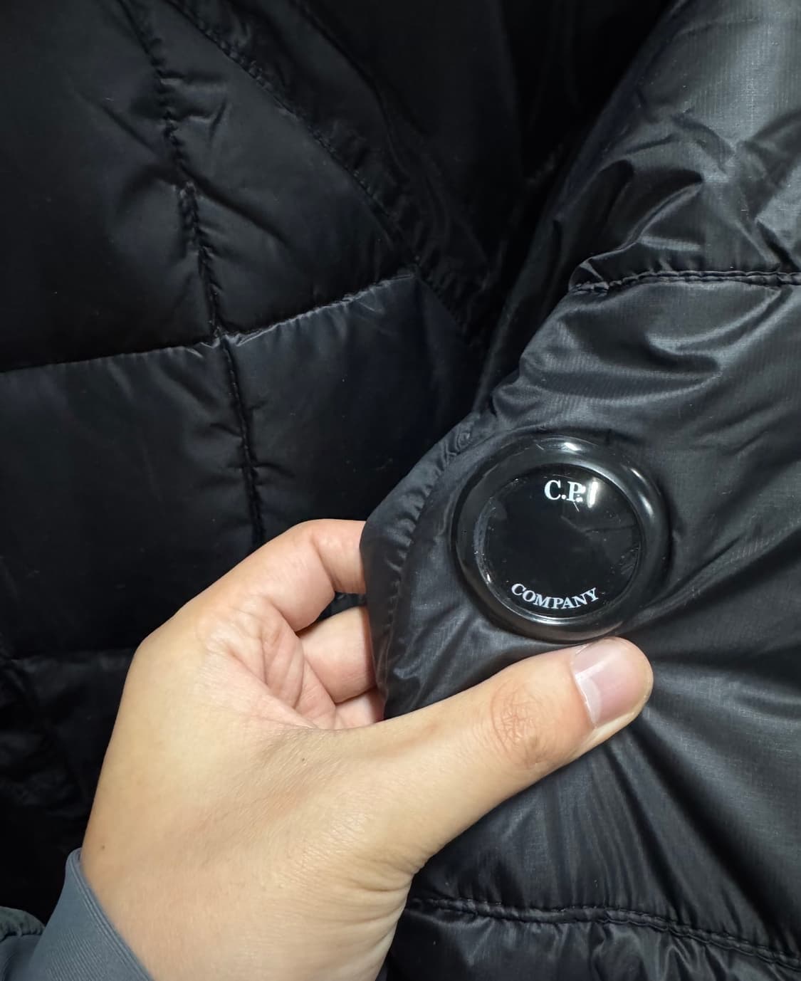 CP컴퍼니 dd쉘 패딩 블랙 상품이미지4