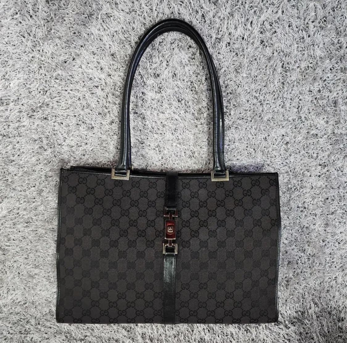 구찌 GG 캔버스 숄더백 상품이미지1