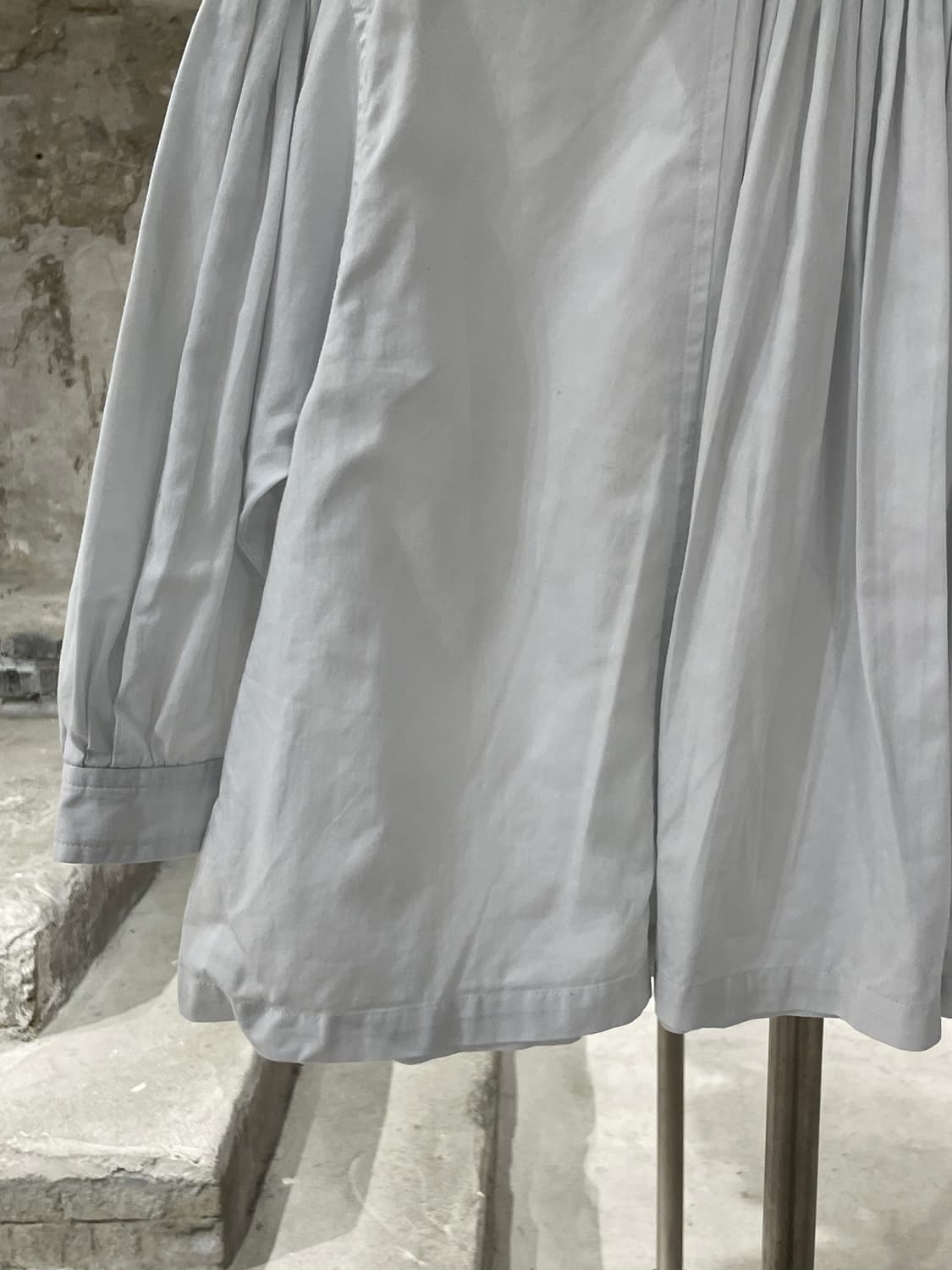 꼼데가르송 꼬르소꼬모 화이트 개더 3/4 슬리브 코튼 블라우스 상품이미지4