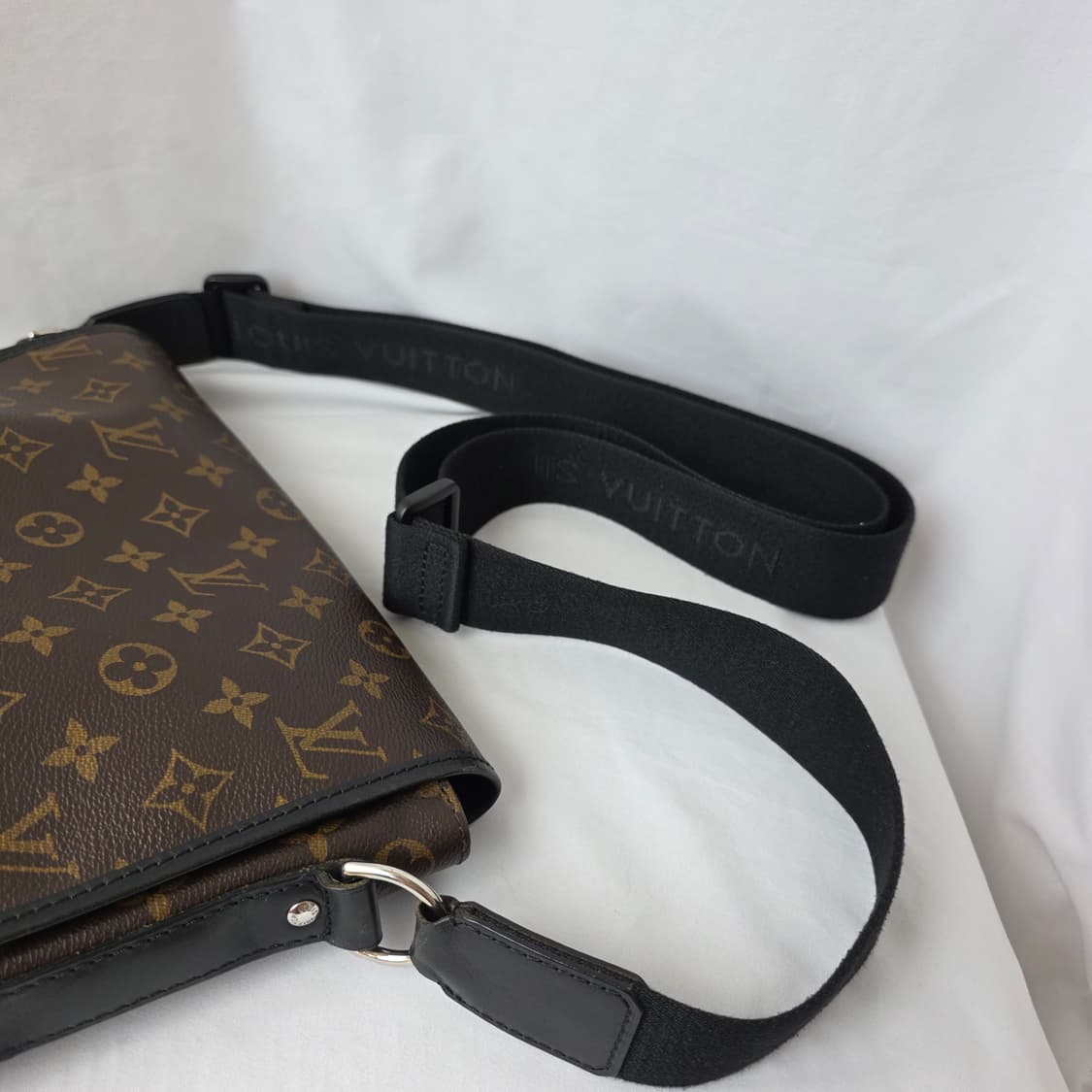 [정품 LOUIS VUITTON] 루이비통 모노그램 남성 크로스 메신저백 상품이미지3