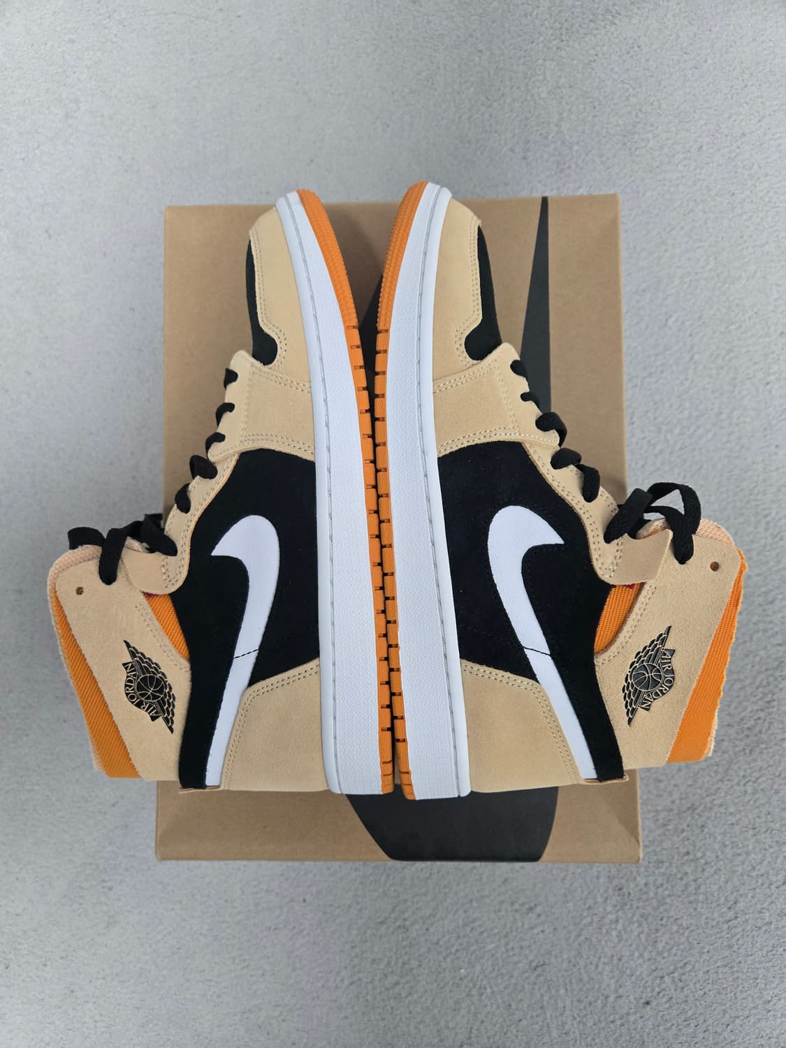 조던 1 줌 에어 컴포트 펌킨 스파이스 상품이미지1