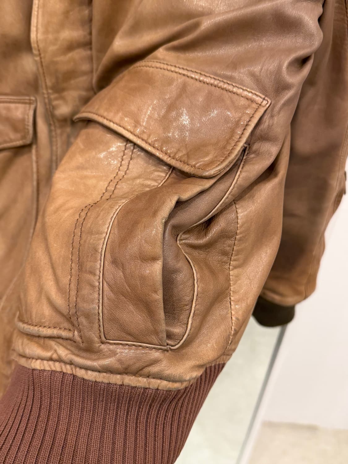 00s Tommy Hilfiger 타미힐피거 A-2 레더 자켓 상품이미지8