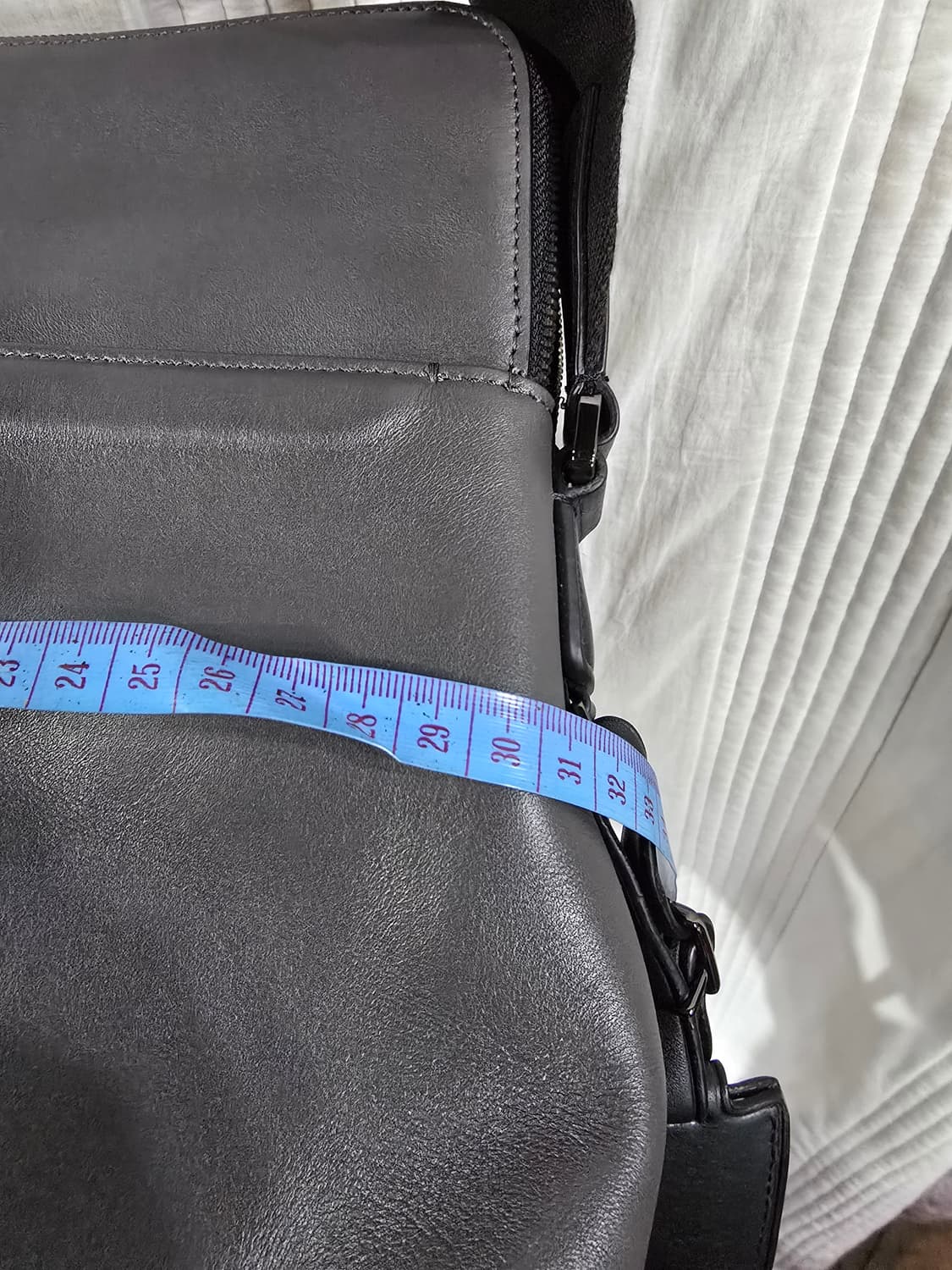 투미 크로스백  상품이미지8