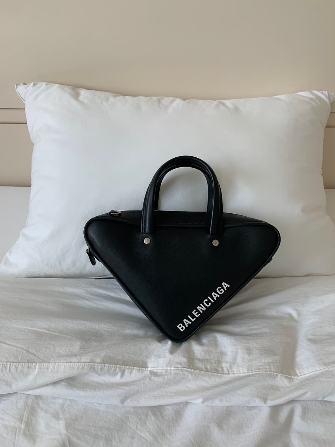 발렌시아가 트라이앵글 크로스백 토트백 상품이미지10