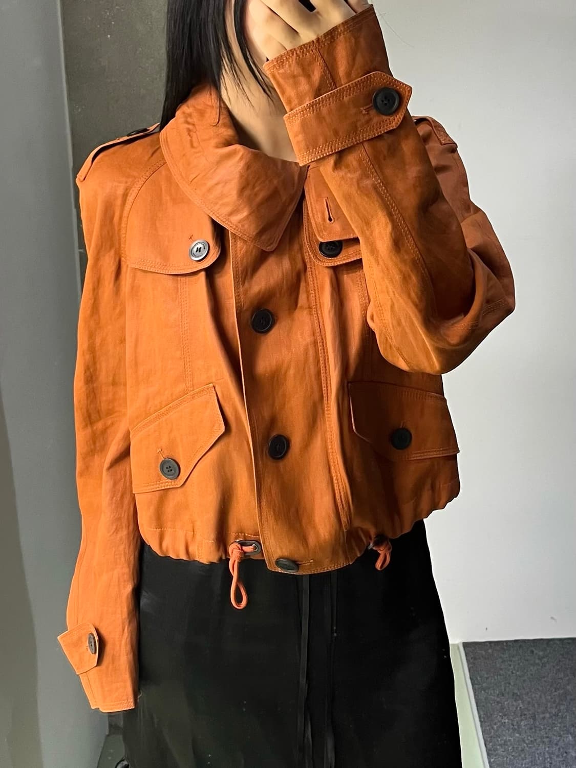 버버리 러스트 오렌지 숏 트렌치 자켓 상품이미지2