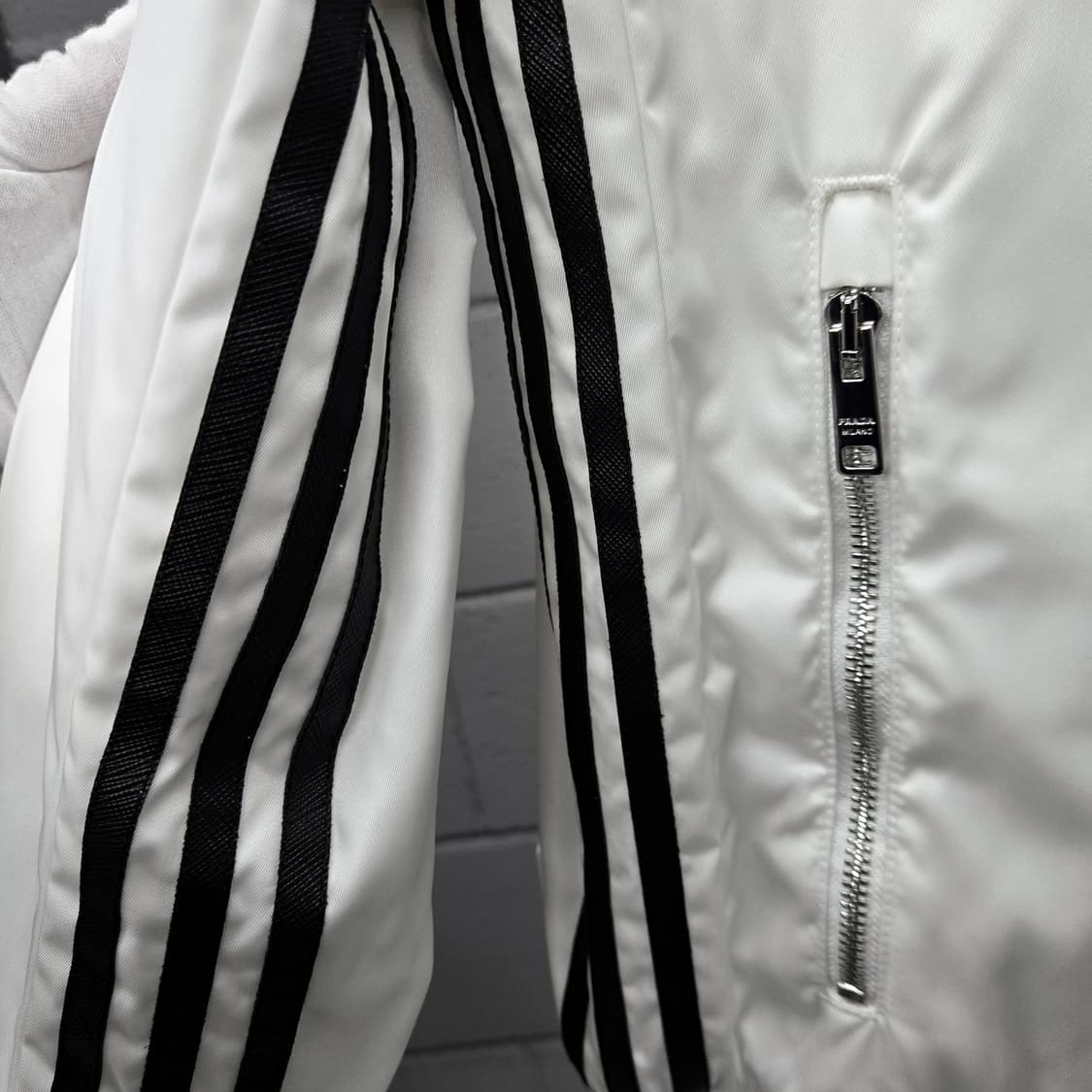 프라다 아디다스 리나일론 삼각로고 블루종 자켓 상품이미지6