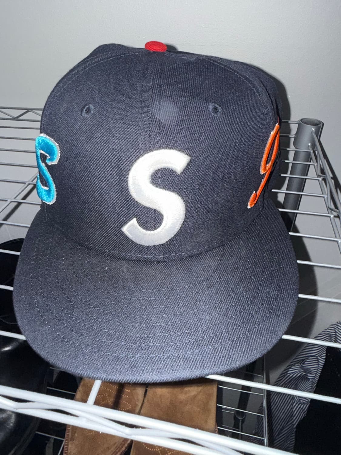 슈프림 멀티 s 로고 뉴에라 네이비 - 25ss 상품이미지6