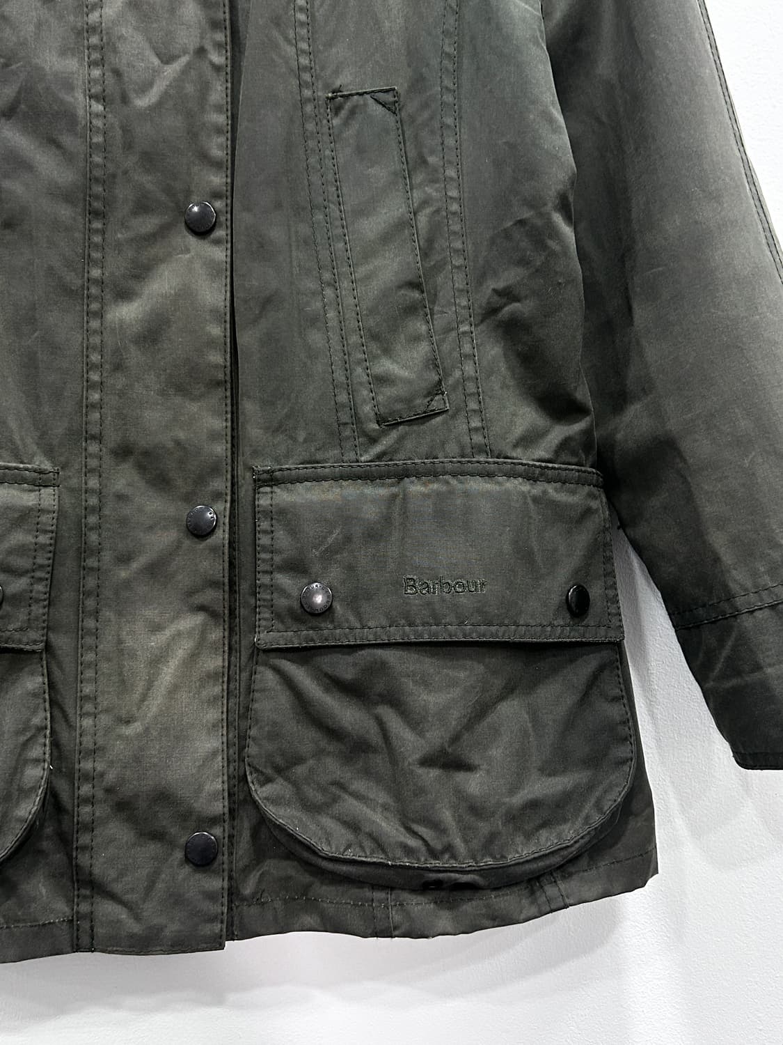 바버 왁스 자켓 다크 올리브 여성 55사이즈 상품이미지3