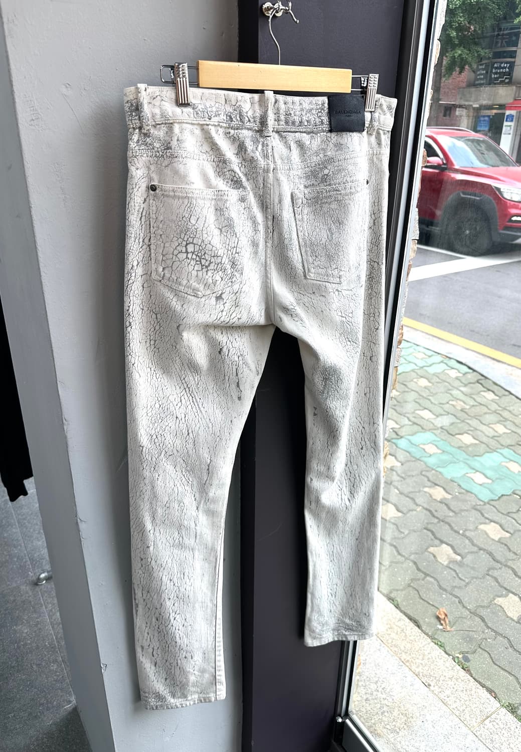 32/ 발렌시아가 크랙 워싱 데님 팬츠 상품이미지7