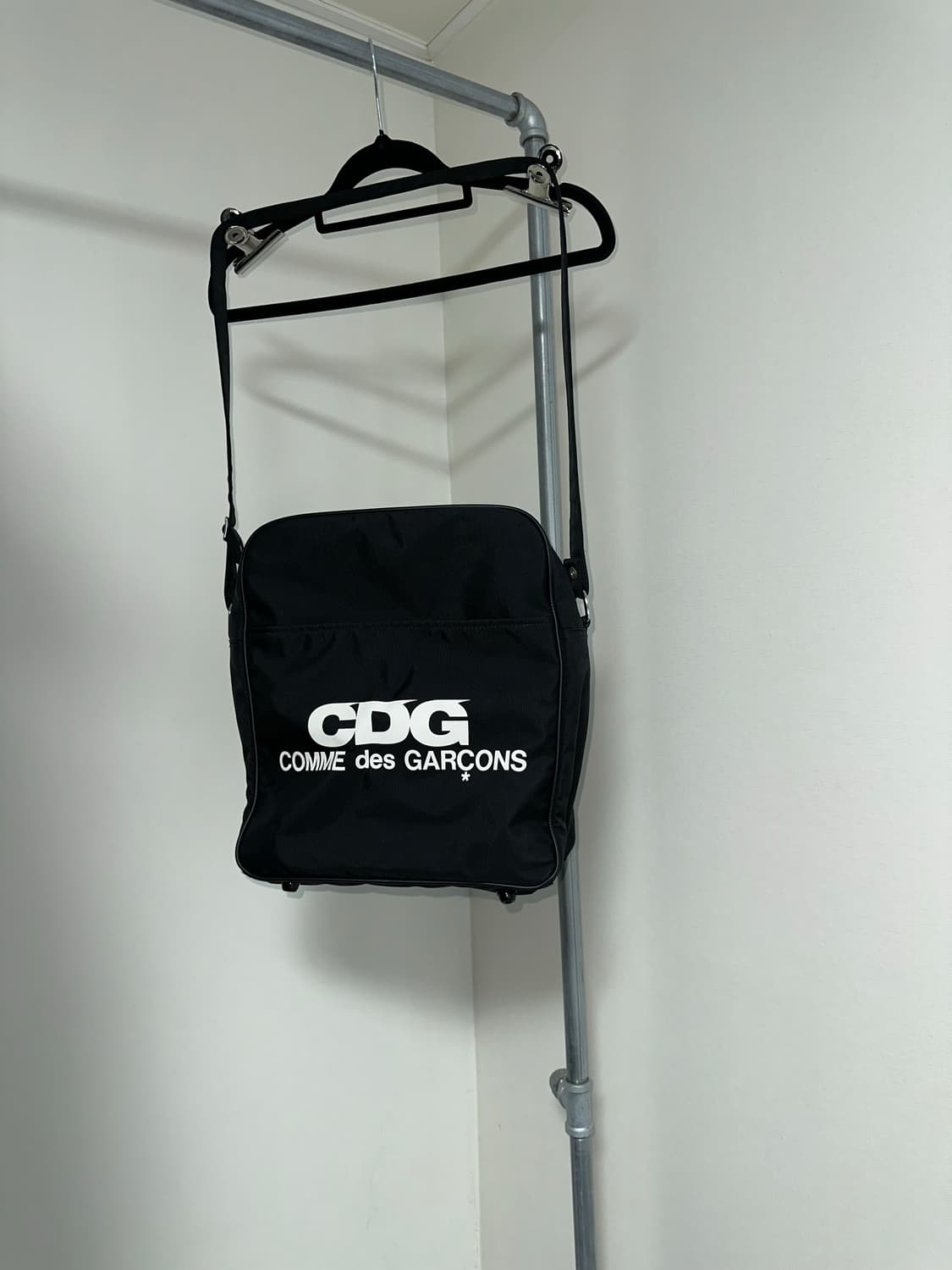 꼼데가르송 CDG 크로스백 상품이미지2