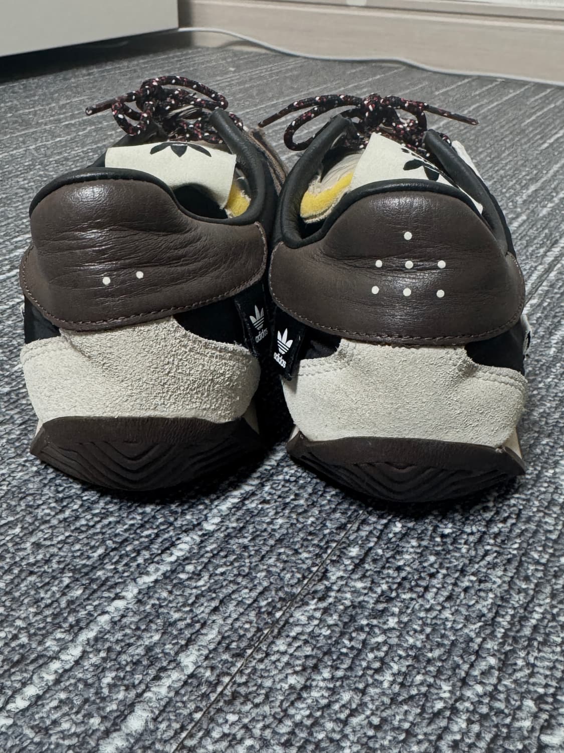 아디다스 송 포 더 뮤트 컨트리 OG (270) 상품이미지6