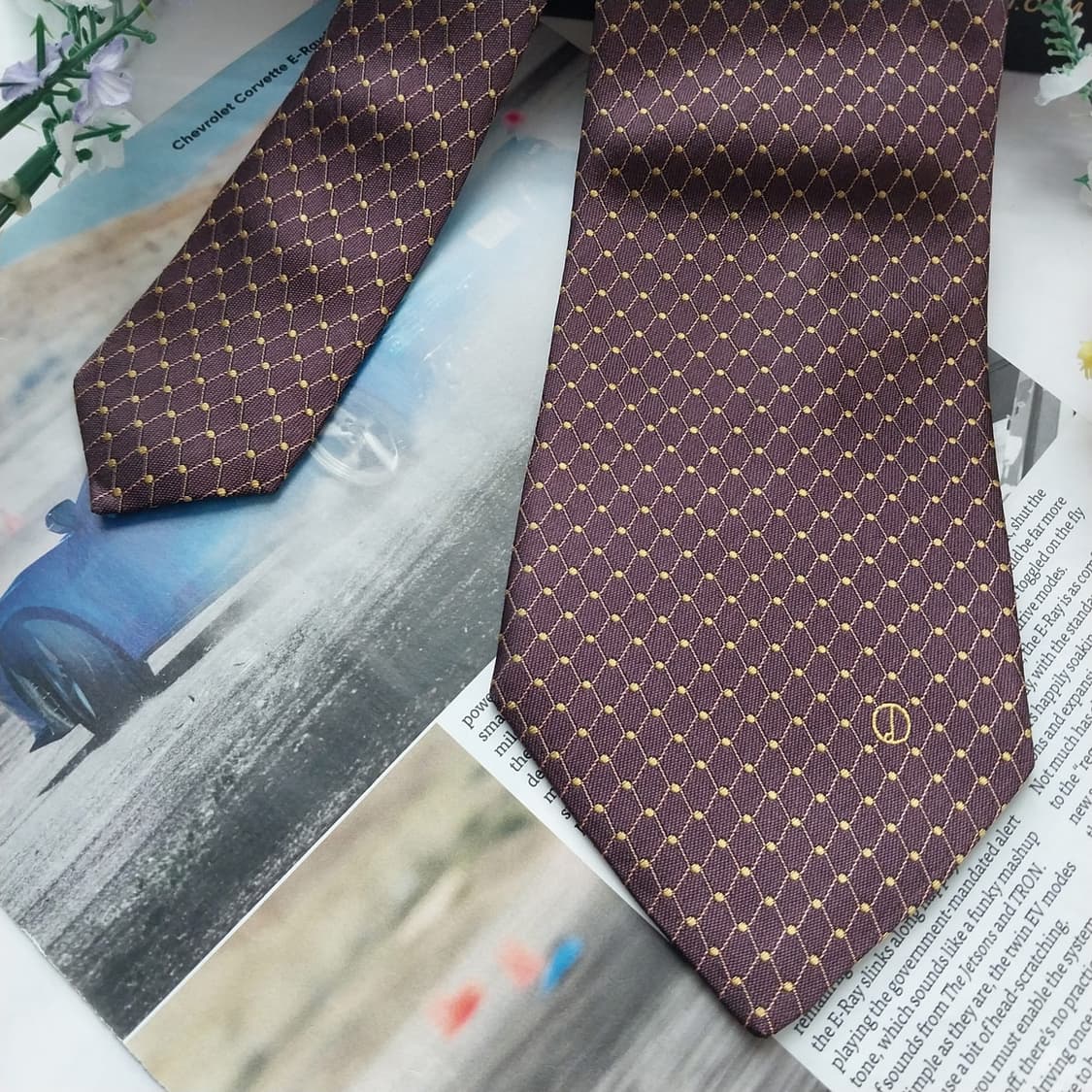 던힐 실크 브라운 골드 도트 패턴 넥타이 9.5cm A+등급 K1232
 상품이미지4