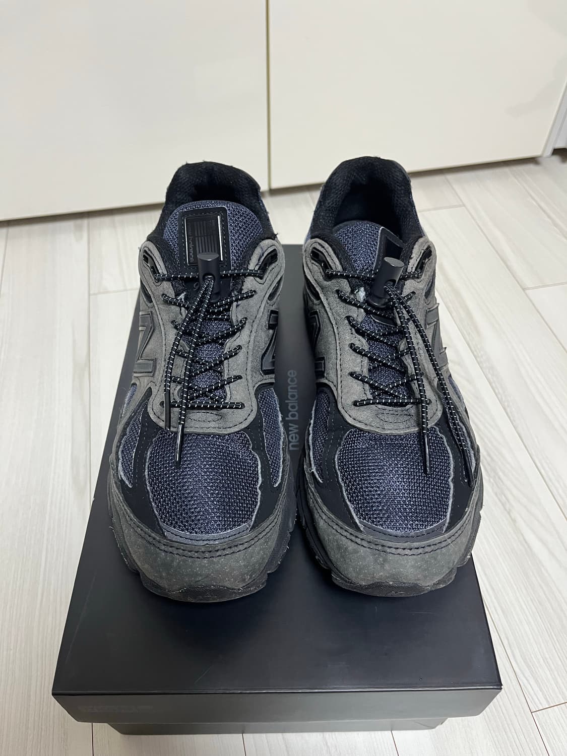 뉴발란스 자운드 990 V4 네이비 상품이미지2