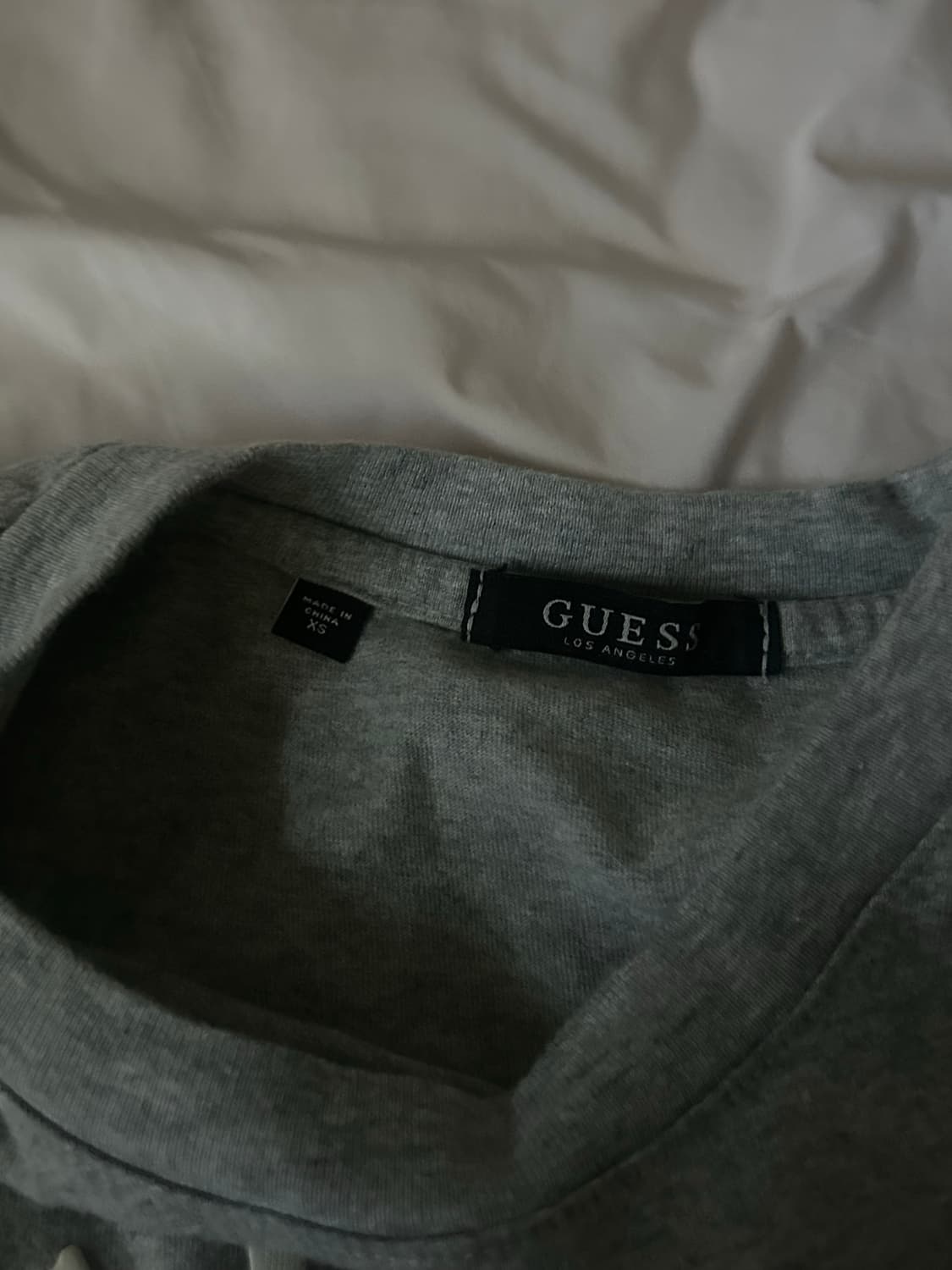 게스 반팔티  상품이미지3