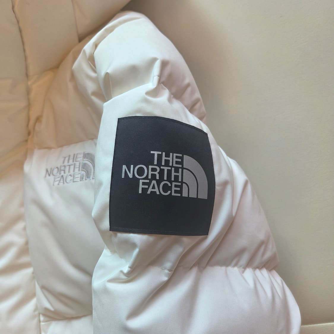 노스페이스화이트라벨 롱패딩 액션 테크 RDS 다운 코트 NC1DQ51K 상품이미지3