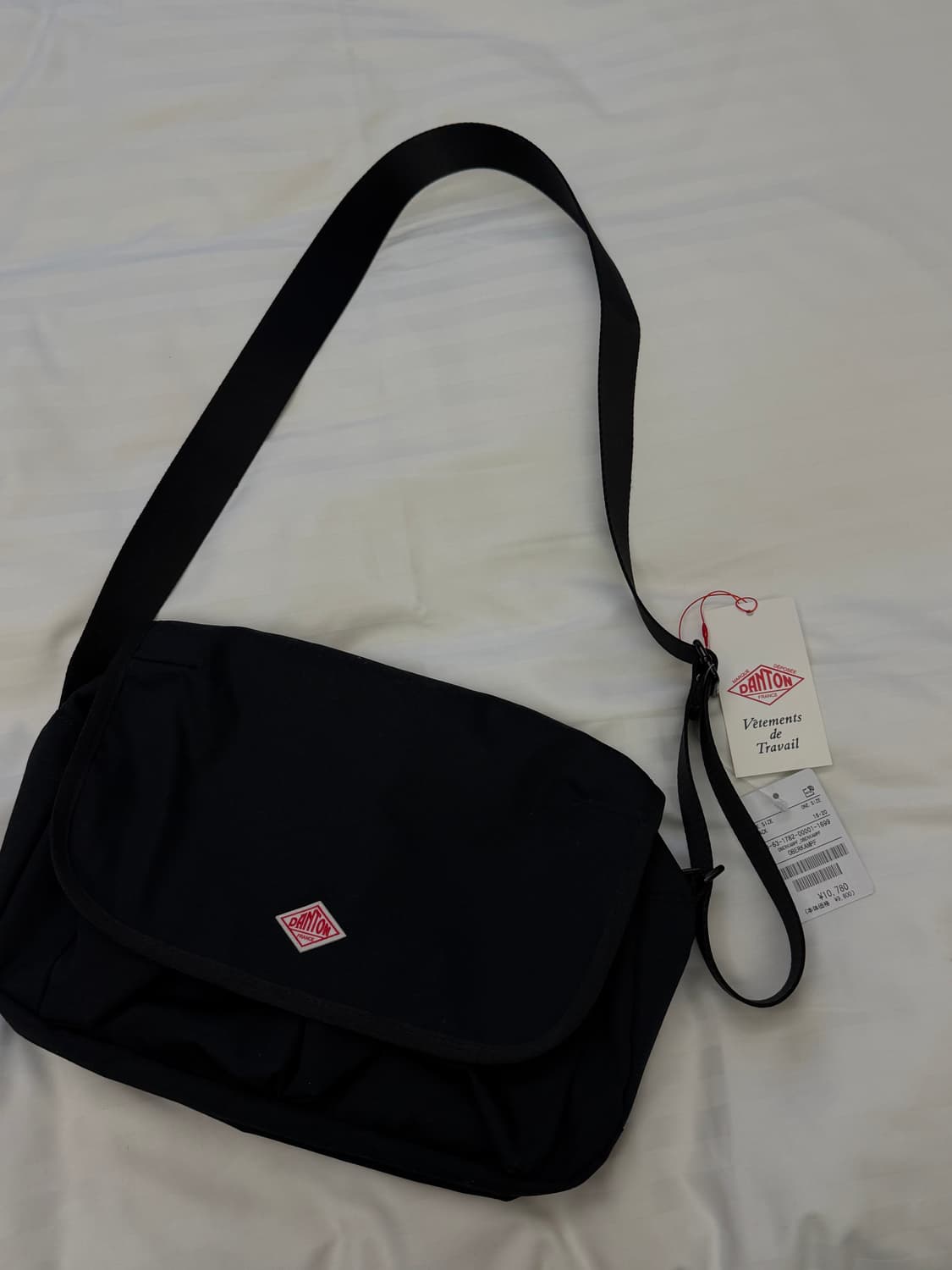 (새상품) 단톤 캔버스 크로스백 블랙 상품이미지1