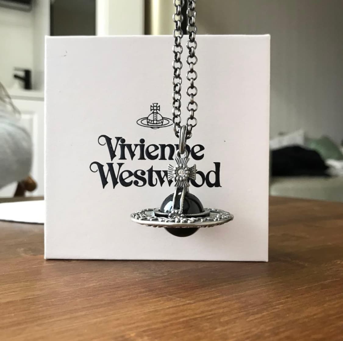 비비안웨스트우드 아카이브 엔틱 황동 블랙 원석 빅orb 팬던트 목걸이 상품이미지8