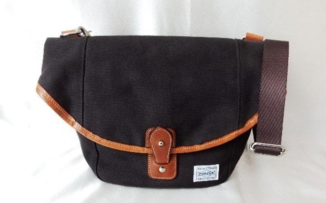 포터 x 메디콤 숄더백 상품이미지1