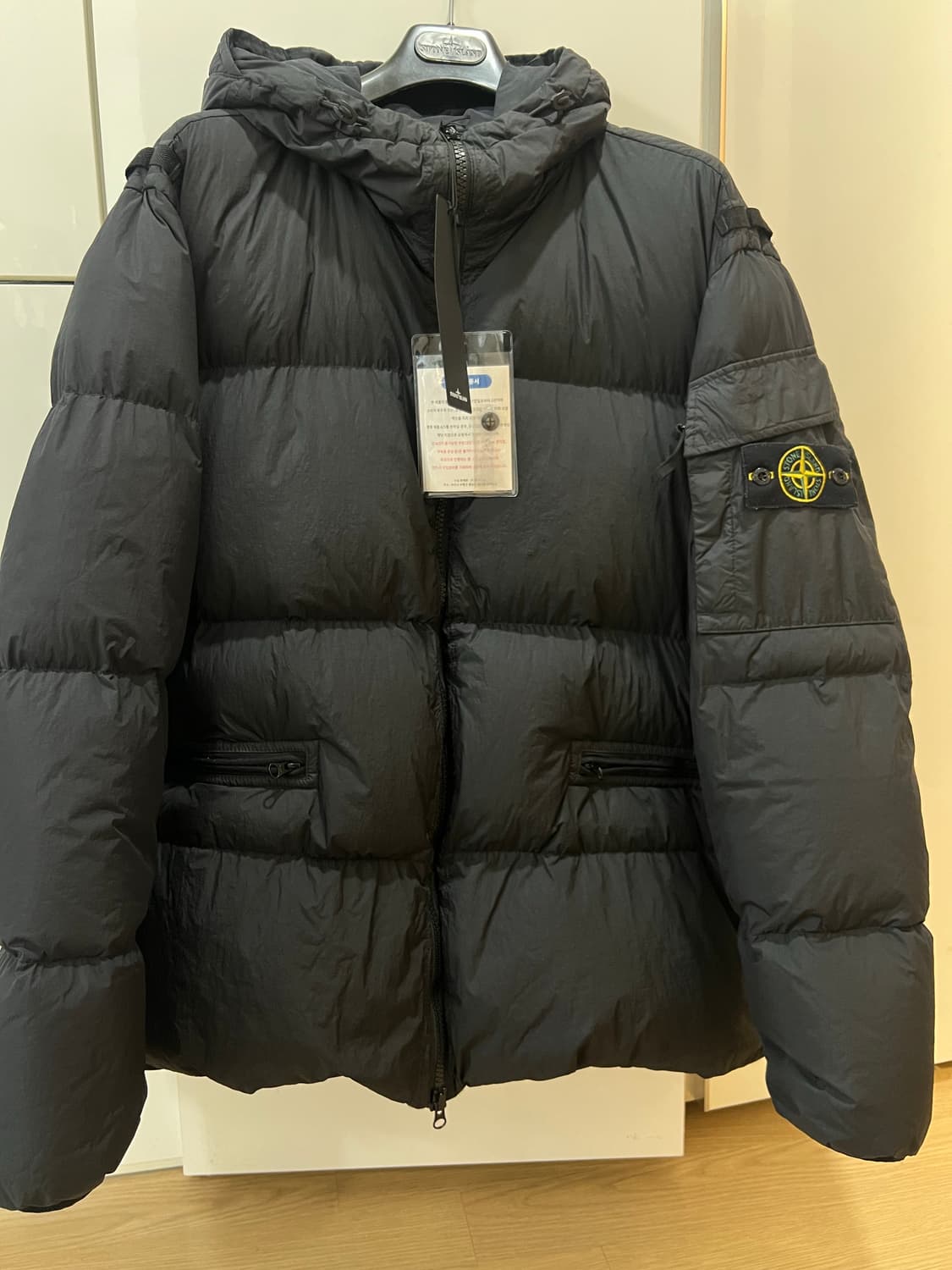 23fw 스톤아일랜드 크링클랩스 블랙패딩 2xl (새상품급) 상품이미지1