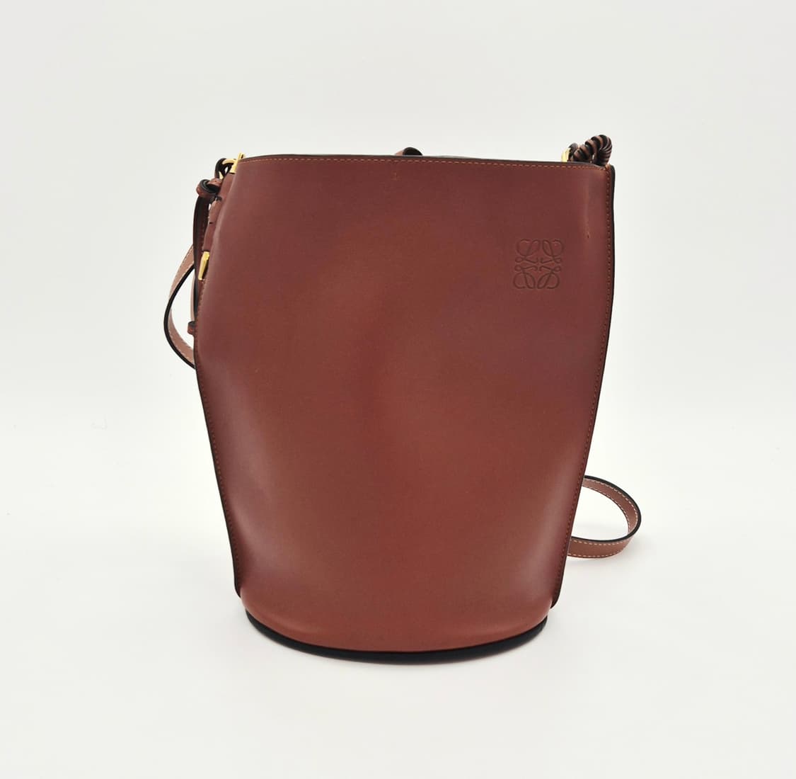 로에베 케이트 탑핸들 버킷백 상품이미지9